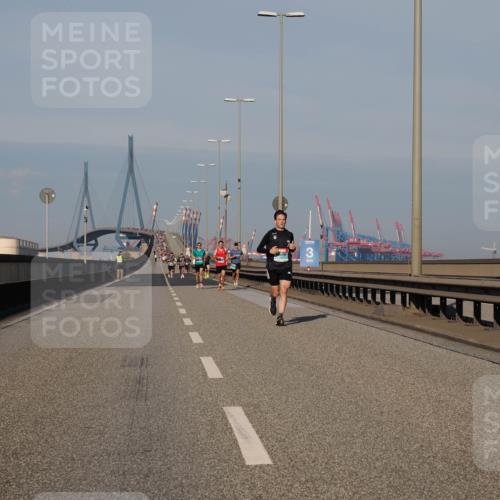 03.10.2025 - Köhlbrandbrückenlauf Fabian Wolf http://msf.ph/oto/9024988 03.10.2025 09:41:12 Position 3  meine-sportfotos.de