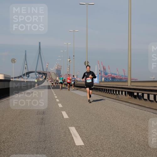 03.10.2025 - Köhlbrandbrückenlauf Fabian Wolf http://msf.ph/oto/9025002 03.10.2025 09:41:12 Position 3  meine-sportfotos.de