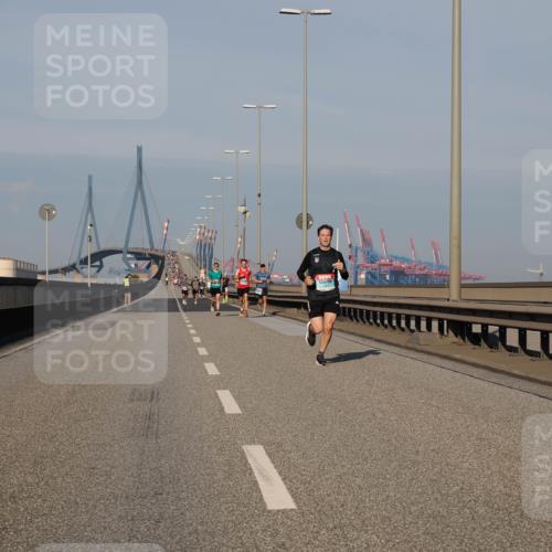 03.10.2025 - Köhlbrandbrückenlauf Fabian Wolf http://msf.ph/oto/9025017 03.10.2025 09:41:13 Position 3  meine-sportfotos.de