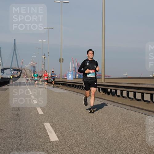03.10.2025 - Köhlbrandbrückenlauf Fabian Wolf http://msf.ph/oto/9025066 03.10.2025 09:41:15 Position 3 1061 meine-sportfotos.de