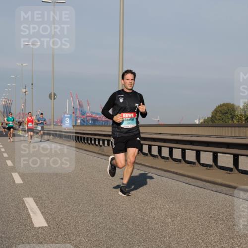 03.10.2025 - Köhlbrandbrückenlauf Fabian Wolf http://msf.ph/oto/9025087 03.10.2025 09:41:15 Position 3 1061 meine-sportfotos.de