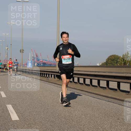 03.10.2025 - Köhlbrandbrückenlauf Fabian Wolf http://msf.ph/oto/9025090 03.10.2025 09:41:16 Position 3 1061 meine-sportfotos.de