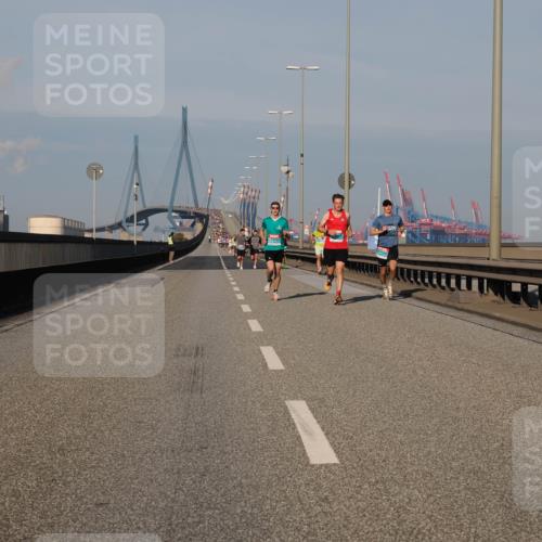 03.10.2025 - Köhlbrandbrückenlauf Fabian Wolf http://msf.ph/oto/9025108 03.10.2025 09:41:20 Position 3  meine-sportfotos.de