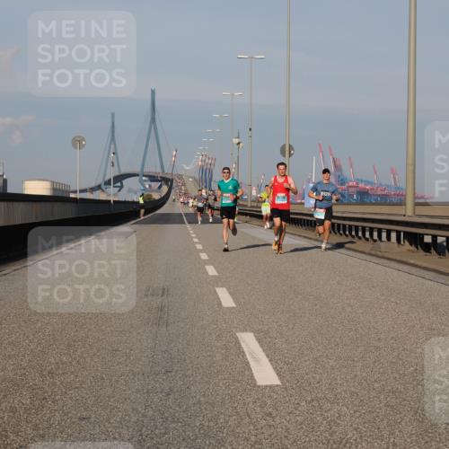 03.10.2025 - Köhlbrandbrückenlauf Fabian Wolf http://msf.ph/oto/9025113 03.10.2025 09:41:20 Position 3  meine-sportfotos.de