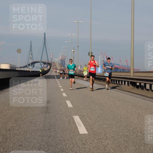 03.10.2025 - Köhlbrandbrückenlauf Fabian Wolf http://msf.ph/oto/9025133 03.10.2025 09:41:21 Position 3  meine-sportfotos.de