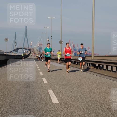 03.10.2025 - Köhlbrandbrückenlauf Fabian Wolf http://msf.ph/oto/9025156 03.10.2025 09:41:22 Position 3  meine-sportfotos.de
