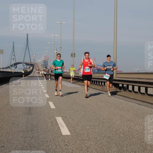 03.10.2025 - Köhlbrandbrückenlauf Fabian Wolf http://msf.ph/oto/9025171 03.10.2025 09:41:23 Position 3  meine-sportfotos.de