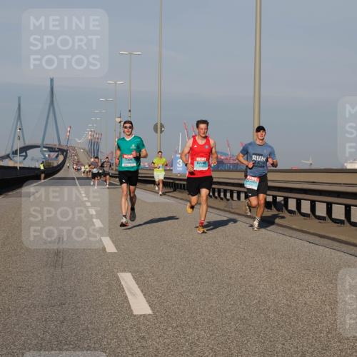 03.10.2025 - Köhlbrandbrückenlauf Fabian Wolf http://msf.ph/oto/9025183 03.10.2025 09:41:23 Position 3  meine-sportfotos.de