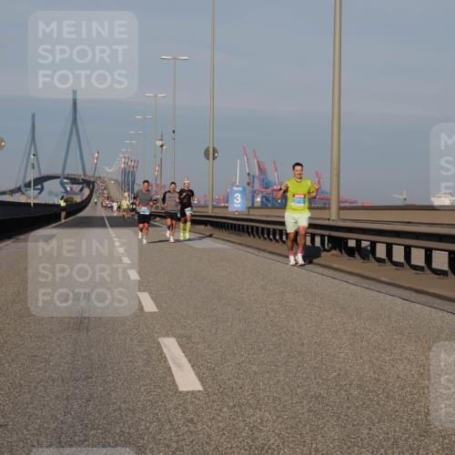 03.10.2025 - Köhlbrandbrückenlauf Fabian Wolf http://msf.ph/oto/9025265 03.10.2025 09:41:28 Position 3  meine-sportfotos.de
