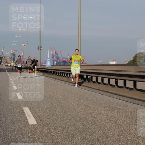 03.10.2025 - Köhlbrandbrückenlauf Fabian Wolf http://msf.ph/oto/9025286 03.10.2025 09:41:29 Position 3  meine-sportfotos.de