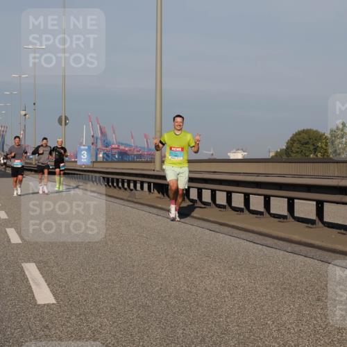 03.10.2025 - Köhlbrandbrückenlauf Fabian Wolf http://msf.ph/oto/9025308 03.10.2025 09:41:30 Position 3  meine-sportfotos.de