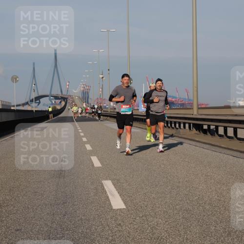 03.10.2025 - Köhlbrandbrückenlauf Fabian Wolf http://msf.ph/oto/9025386 03.10.2025 09:41:34 Position 3  meine-sportfotos.de