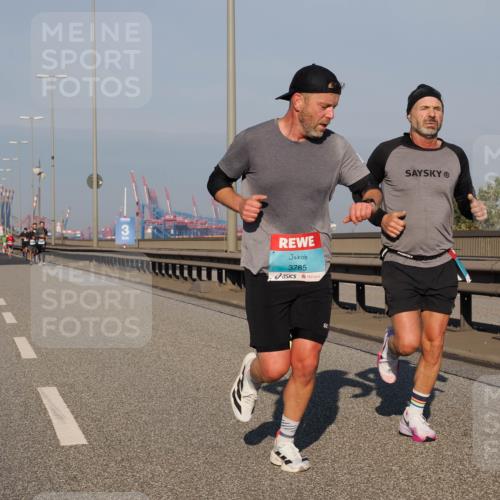 03.10.2025 - Köhlbrandbrückenlauf Fabian Wolf http://msf.ph/oto/9025452 03.10.2025 09:41:36 Position 3 3, 3785 meine-sportfotos.de