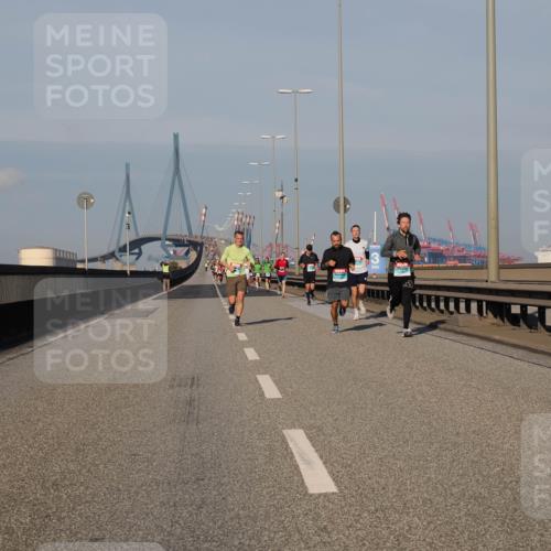 03.10.2025 - Köhlbrandbrückenlauf Fabian Wolf http://msf.ph/oto/9025495 03.10.2025 09:41:47 Position 3  meine-sportfotos.de