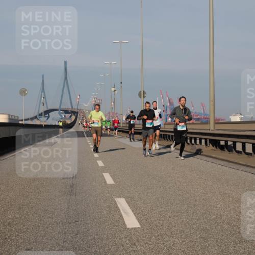 03.10.2025 - Köhlbrandbrückenlauf Fabian Wolf http://msf.ph/oto/9025517 03.10.2025 09:41:48 Position 3  meine-sportfotos.de