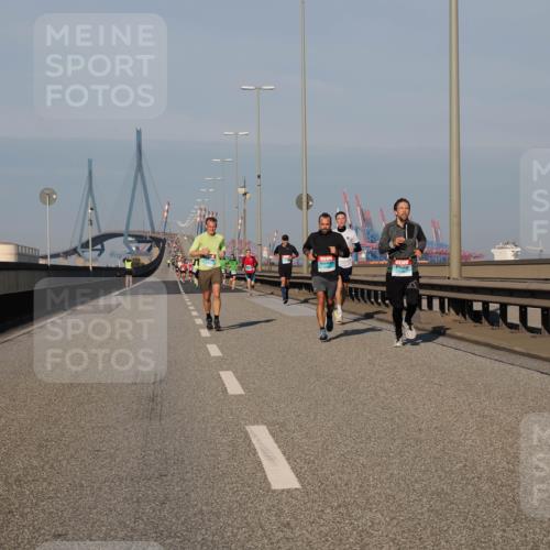 03.10.2025 - Köhlbrandbrückenlauf Fabian Wolf http://msf.ph/oto/9025528 03.10.2025 09:41:48 Position 3  meine-sportfotos.de