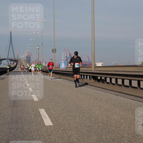 03.10.2025 - Köhlbrandbrückenlauf Fabian Wolf http://msf.ph/oto/9025651 03.10.2025 09:41:54 Position 3  meine-sportfotos.de