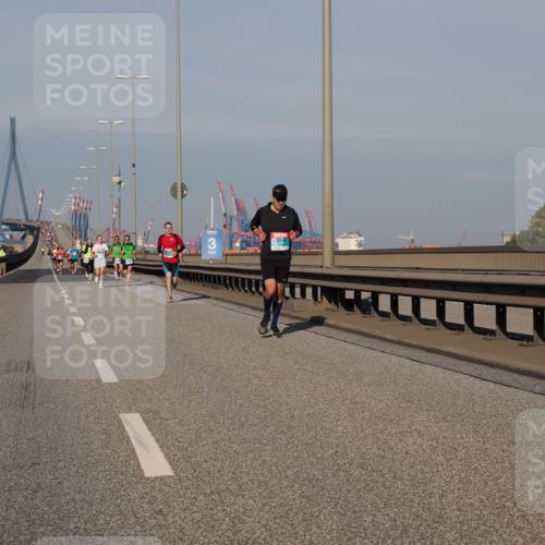 03.10.2025 - Köhlbrandbrückenlauf Fabian Wolf http://msf.ph/oto/9025658 03.10.2025 09:41:55 Position 3 3 meine-sportfotos.de