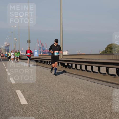 03.10.2025 - Köhlbrandbrückenlauf Fabian Wolf http://msf.ph/oto/9025674 03.10.2025 09:41:55 Position 3 3 meine-sportfotos.de