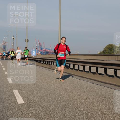 03.10.2025 - Köhlbrandbrückenlauf Fabian Wolf http://msf.ph/oto/9025757 03.10.2025 09:42:00 Position 3 3490 meine-sportfotos.de