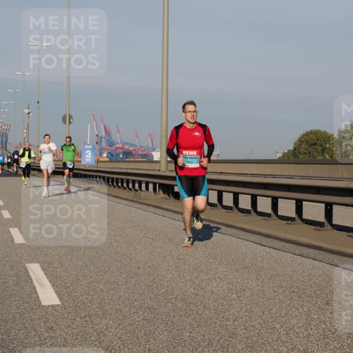 03.10.2025 - Köhlbrandbrückenlauf Fabian Wolf http://msf.ph/oto/9025766 03.10.2025 09:42:01 Position 3 3490, 20 meine-sportfotos.de