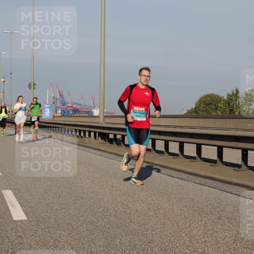 03.10.2025 - Köhlbrandbrückenlauf Fabian Wolf http://msf.ph/oto/9025776 03.10.2025 09:42:01 Position 3 3490 meine-sportfotos.de