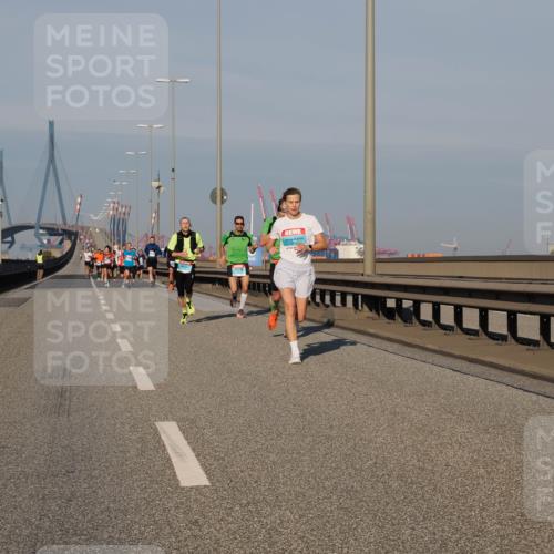 03.10.2025 - Köhlbrandbrückenlauf Fabian Wolf http://msf.ph/oto/9025821 03.10.2025 09:42:04 Position 3  meine-sportfotos.de