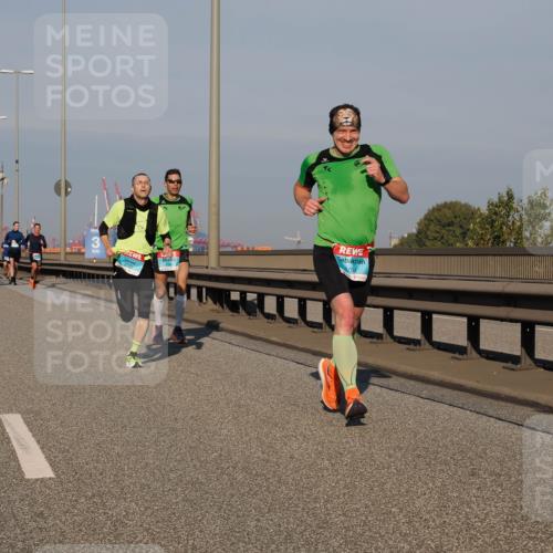 03.10.2025 - Köhlbrandbrückenlauf Fabian Wolf http://msf.ph/oto/9025899 03.10.2025 09:42:08 Position 3 3, 20, 703 meine-sportfotos.de