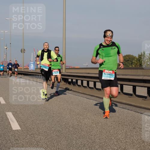 03.10.2025 - Köhlbrandbrückenlauf Fabian Wolf http://msf.ph/oto/9025904 03.10.2025 09:42:08 Position 3 372, 270, 2703 meine-sportfotos.de