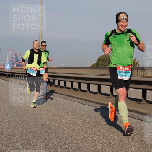 03.10.2025 - Köhlbrandbrückenlauf Fabian Wolf http://msf.ph/oto/9025918 03.10.2025 09:42:08 Position 3 3720, 2703 meine-sportfotos.de