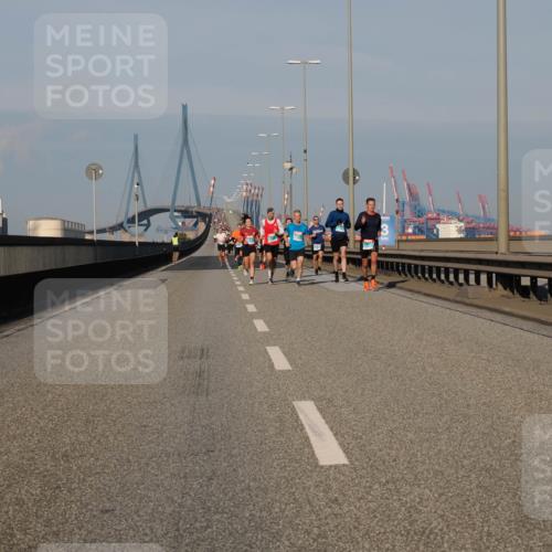 03.10.2025 - Köhlbrandbrückenlauf Fabian Wolf http://msf.ph/oto/9025929 03.10.2025 09:42:11 Position 3  meine-sportfotos.de