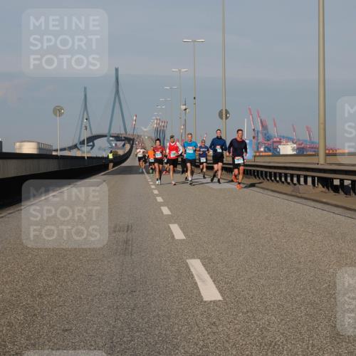 03.10.2025 - Köhlbrandbrückenlauf Fabian Wolf http://msf.ph/oto/9025934 03.10.2025 09:42:12 Position 3  meine-sportfotos.de