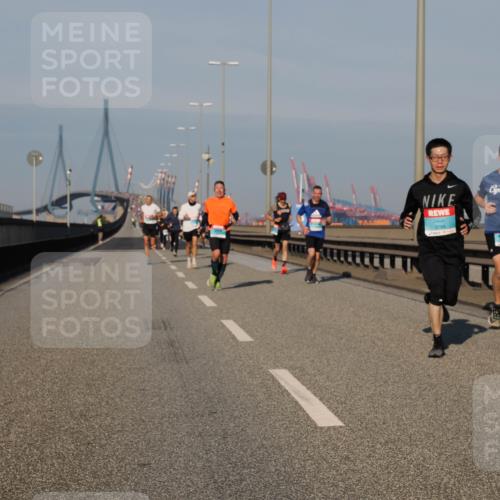 03.10.2025 - Köhlbrandbrückenlauf Fabian Wolf http://msf.ph/oto/9026138 03.10.2025 09:42:21 Position 3 3789 meine-sportfotos.de