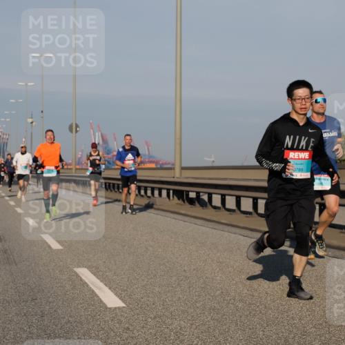 03.10.2025 - Köhlbrandbrückenlauf Fabian Wolf http://msf.ph/oto/9026166 03.10.2025 09:42:22 Position 3 3789, 1040 meine-sportfotos.de