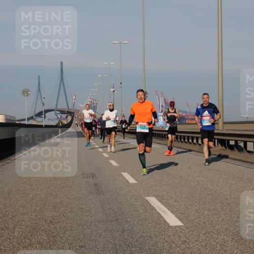 03.10.2025 - Köhlbrandbrückenlauf Fabian Wolf http://msf.ph/oto/9026187 03.10.2025 09:42:23 Position 3 3 meine-sportfotos.de
