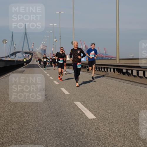 03.10.2025 - Köhlbrandbrückenlauf Fabian Wolf http://msf.ph/oto/9026452 03.10.2025 09:42:35 Position 3  meine-sportfotos.de