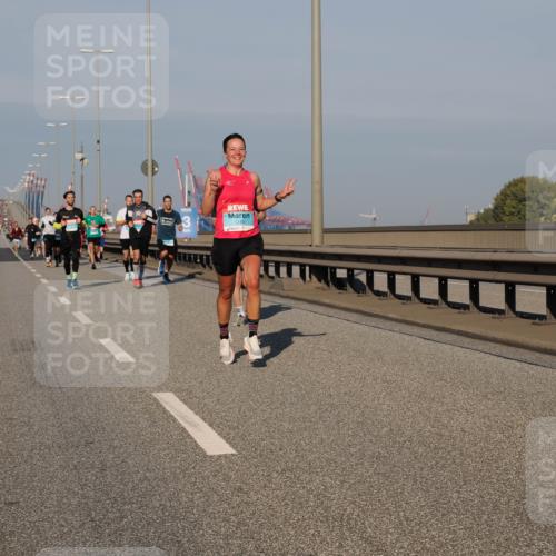 03.10.2025 - Köhlbrandbrückenlauf Fabian Wolf http://msf.ph/oto/9026572 03.10.2025 09:42:40 Position 3 3249 meine-sportfotos.de