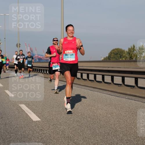 03.10.2025 - Köhlbrandbrückenlauf Fabian Wolf http://msf.ph/oto/9026607 03.10.2025 09:42:41 Position 3 3249 meine-sportfotos.de