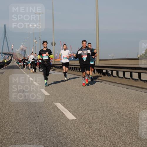 03.10.2025 - Köhlbrandbrückenlauf Fabian Wolf http://msf.ph/oto/9026635 03.10.2025 09:42:44 Position 3  meine-sportfotos.de