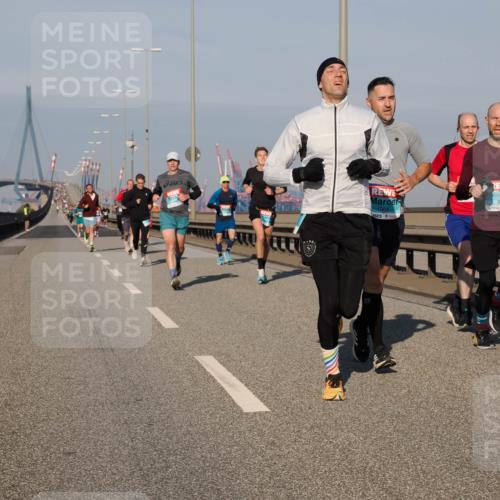 03.10.2025 - Köhlbrandbrückenlauf Fabian Wolf http://msf.ph/oto/9026909 03.10.2025 09:42:53 Position 3 1069, 3834 meine-sportfotos.de