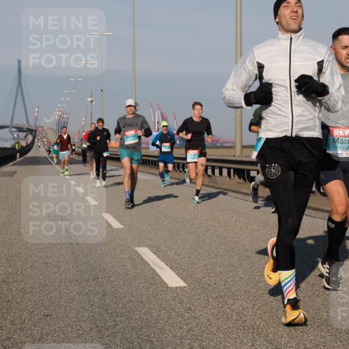 03.10.2025 - Köhlbrandbrückenlauf Fabian Wolf http://msf.ph/oto/9026928 03.10.2025 09:42:54 Position 3 10, 1069, 3491 meine-sportfotos.de