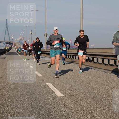 03.10.2025 - Köhlbrandbrückenlauf Fabian Wolf http://msf.ph/oto/9026965 03.10.2025 09:42:55 Position 3 3531, 3763 meine-sportfotos.de