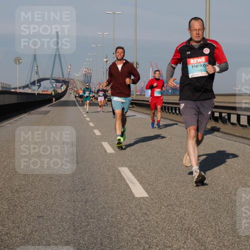 03.10.2025 - Köhlbrandbrückenlauf Fabian Wolf http://msf.ph/oto/9027136 03.10.2025 09:43:01 Position 3 3402 meine-sportfotos.de