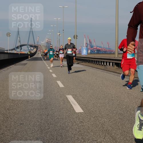 03.10.2025 - Köhlbrandbrückenlauf Fabian Wolf http://msf.ph/oto/9027226 03.10.2025 09:43:04 Position 3 3, 3705 meine-sportfotos.de
