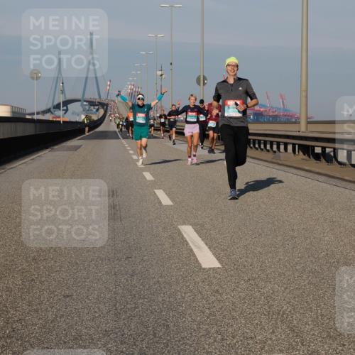 03.10.2025 - Köhlbrandbrückenlauf Fabian Wolf http://msf.ph/oto/9027296 03.10.2025 09:43:06 Position 3 1103 meine-sportfotos.de