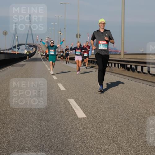 03.10.2025 - Köhlbrandbrückenlauf Fabian Wolf http://msf.ph/oto/9027317 03.10.2025 09:43:07 Position 3 1103 meine-sportfotos.de