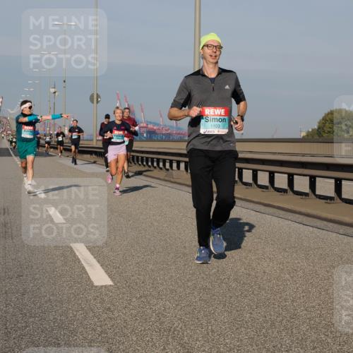 03.10.2025 - Köhlbrandbrückenlauf Fabian Wolf http://msf.ph/oto/9027350 03.10.2025 09:43:08 Position 3 1103 meine-sportfotos.de