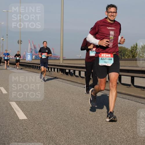 03.10.2025 - Köhlbrandbrückenlauf Fabian Wolf http://msf.ph/oto/9027529 03.10.2025 09:43:14 Position 3 1421, 1090 meine-sportfotos.de