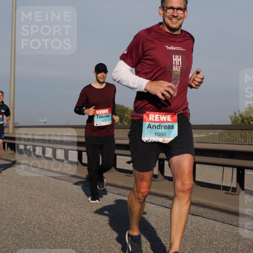 03.10.2025 - Köhlbrandbrückenlauf Fabian Wolf http://msf.ph/oto/9027548 03.10.2025 09:43:15 Position 3 1421, 1090 meine-sportfotos.de