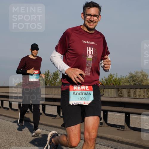 03.10.2025 - Köhlbrandbrückenlauf Fabian Wolf http://msf.ph/oto/9027555 03.10.2025 09:43:15 Position 3 1421, 1090 meine-sportfotos.de